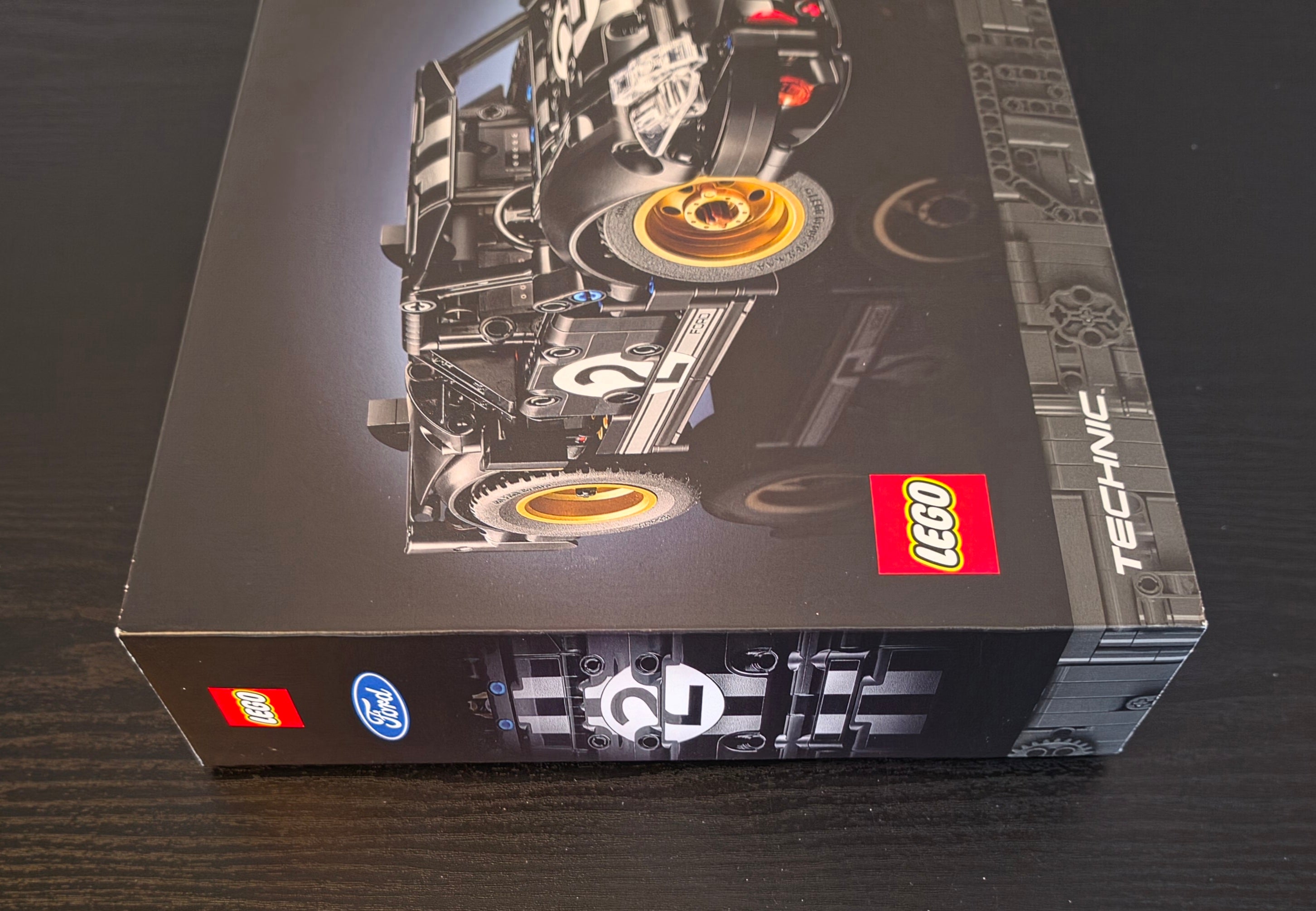LEGO  Technic 1966 Ford GT40 MKII Race Car Set #42223