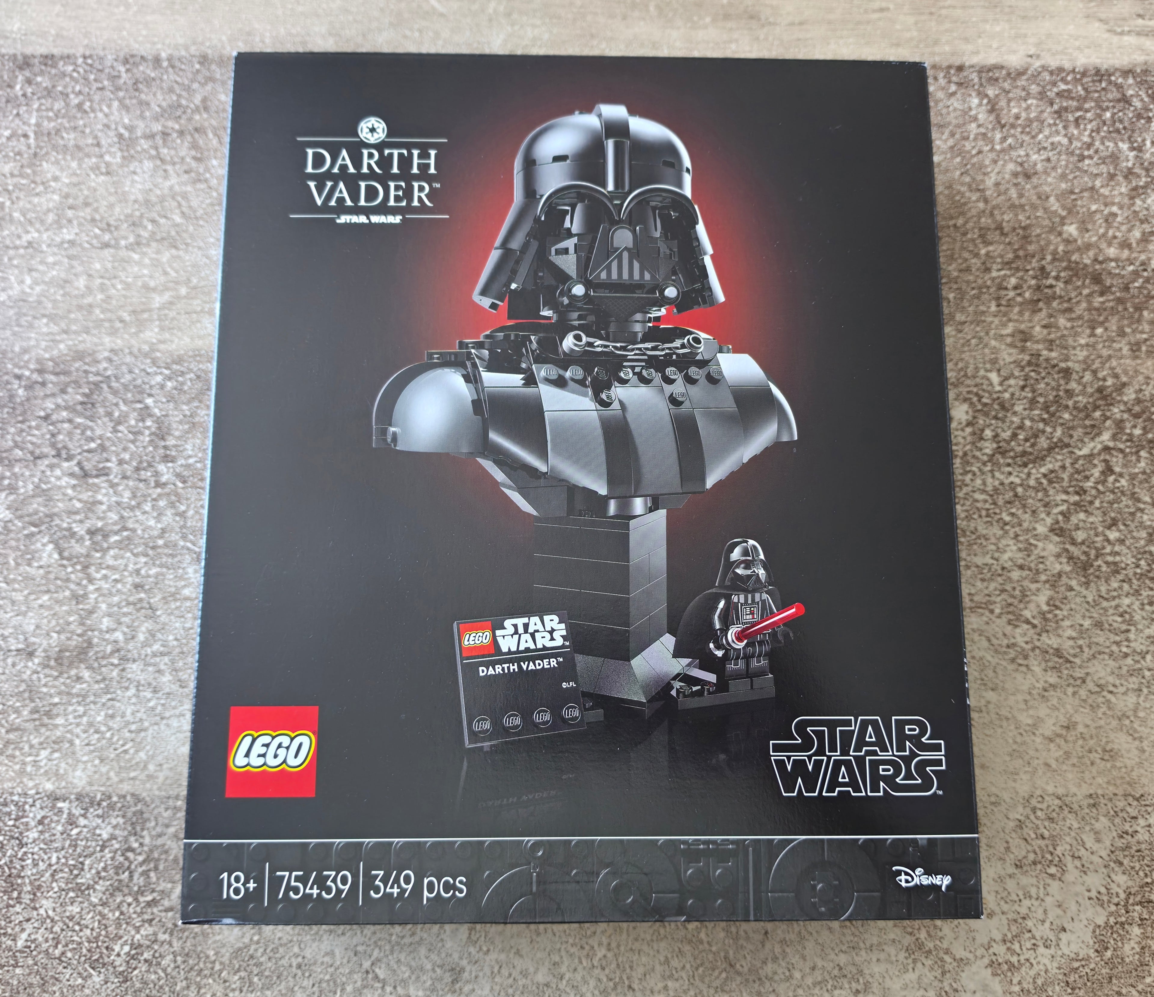LEGO Star Wars Darth Vader Bust Model Set #75439